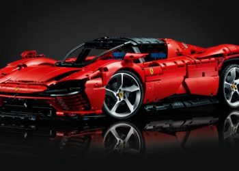 Ferrari Daytona SP3 Lego