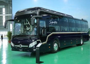 bus Mercedes Benz