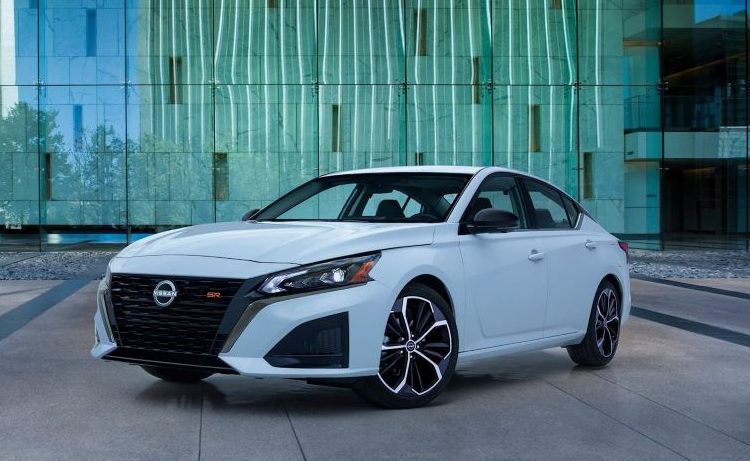 Nissan Altima 2023 ra mắt với ngoại hình hoàn toàn mới