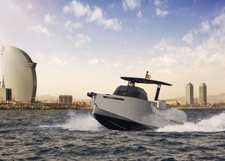 Du thuyền D28 Formentor e-Hybrid