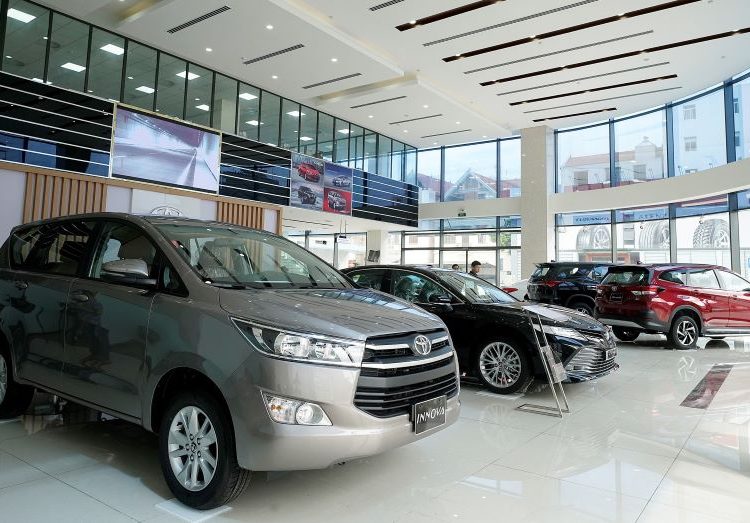 Toyota Việt Nam bán ra gần 9.000 xe trong tháng 9