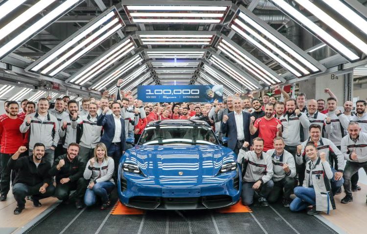 Taycan thứ 100.000