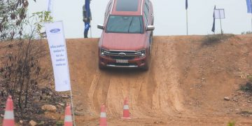 Kỹ năng lái xe Ford