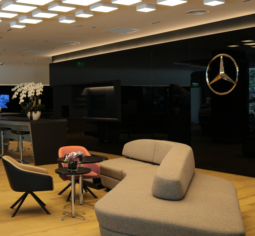 showroom Mercedes-Benz Vietnam Star Trường Chinh
