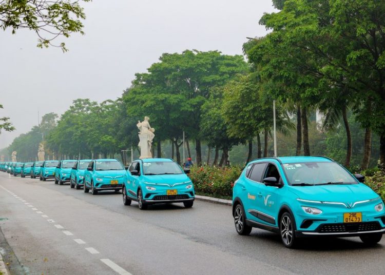 Dịch vụ taxi thuần điện đầu tiên tại Việt Nam chính thức hoạt động