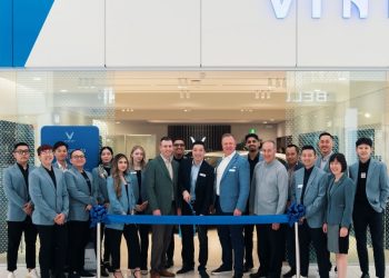 Khai trương cửa hàng VinFast đầu tiên tại Vancouver, Canada