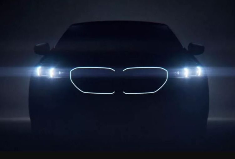 BMW “nhá hàng” i5 2024 ra mắt vào ngày 24/5 với lưới tản nhiệt chiếu sáng mới