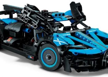 LEGO Technic Bugatti Bolide xanh