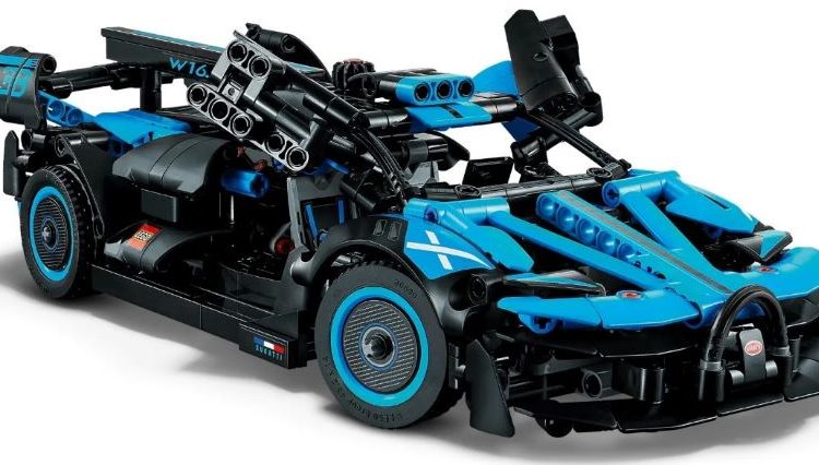 LEGO Technic Bugatti Bolide xanh