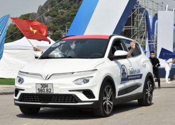 Báo cáo VAMA: Doanh số thị trường ô tô tháng 4/2023 giảm mạnh, VinFast VF e34 bán chạy nhất