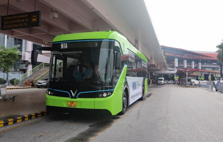 Buýt điện Nội Bài