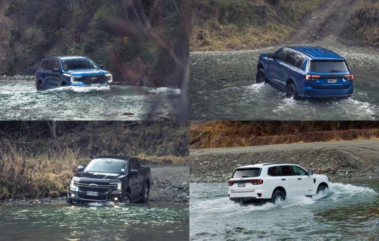 Xe lội qua vùng ngập nước