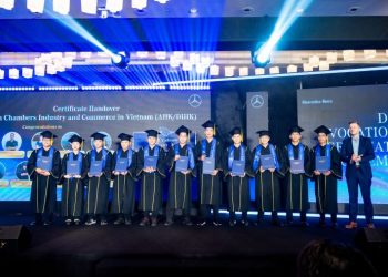 Kỹ thuật viên Mercedes