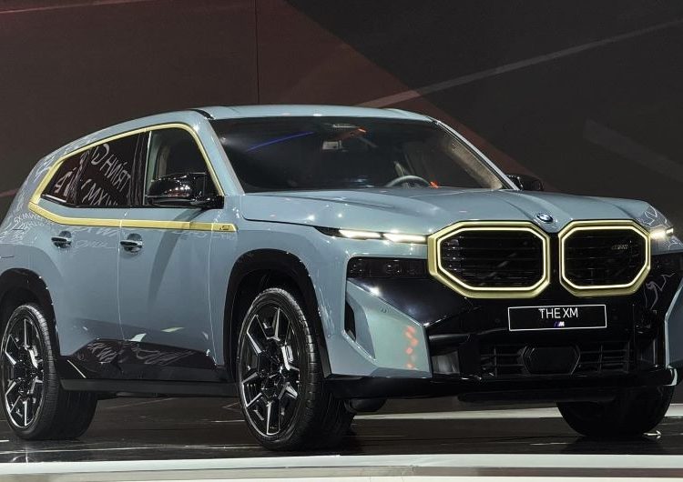 BMW XM
