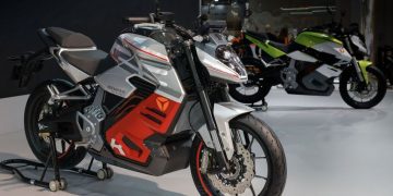 Yadea trình làng mẫu xe điện hiệu suất cao KEMPER