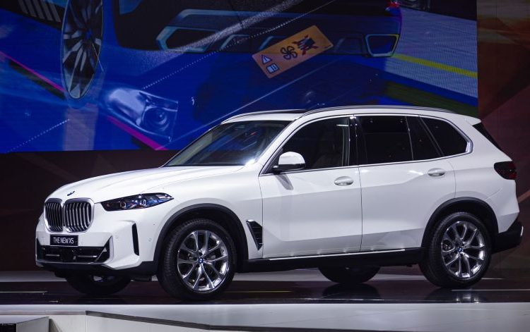 BMW X5 mới ra mắt thị trường Việt Nam, giá từ 3,909 tỷ đồng