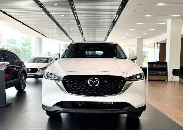 Báo cáo VAMA tháng 10/2023: Thị trường ô tô giảm nhẹ, Mazda CX-5 dẫn đầu tháng thứ 3 liên tiếp