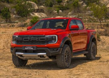 Nhiều quà tặng giá trị dành cho khách hàng mua xe Ford trong tháng 3