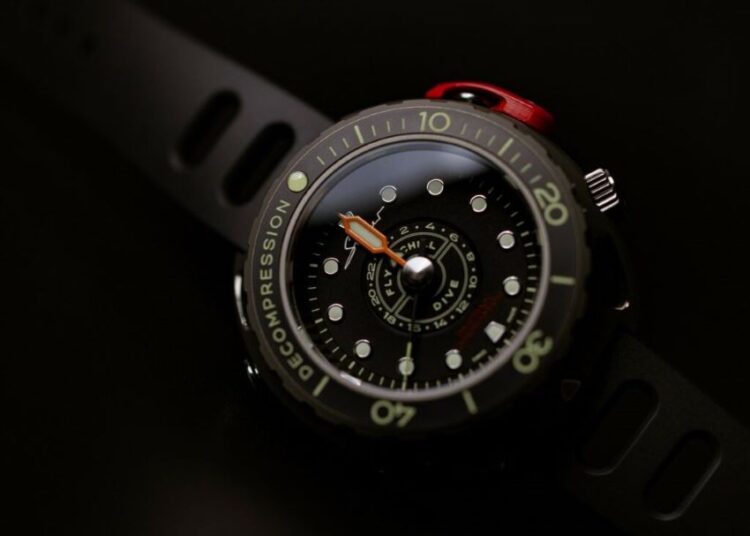 Singer Divetrack