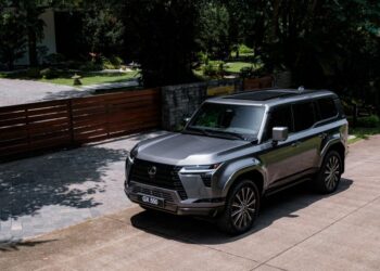 Cận cảnh Lexus GX 550 hoàn toàn mới tại Việt Nam, giá từ 6,2 tỷ đồng