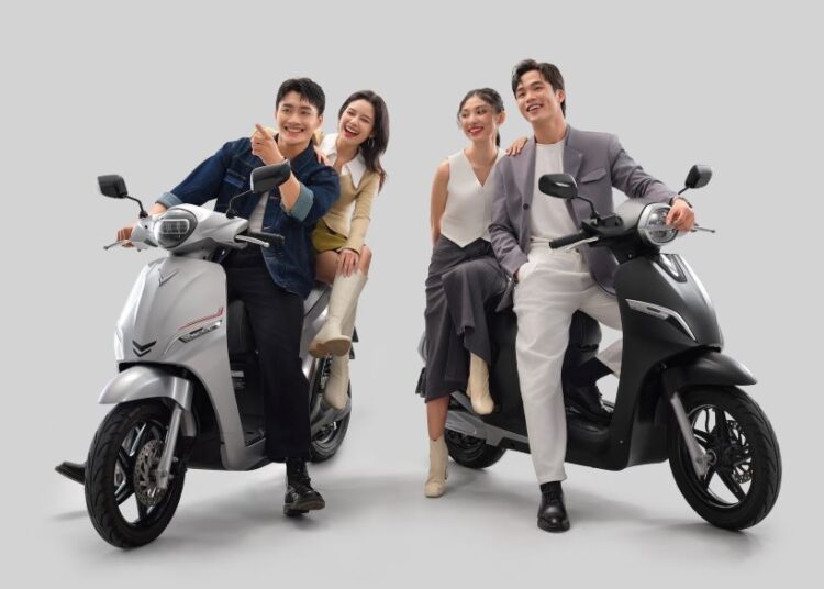 Ưu đãi đến 12 triệu đồng dành cho khách hàng mua xe máy điện VinFast