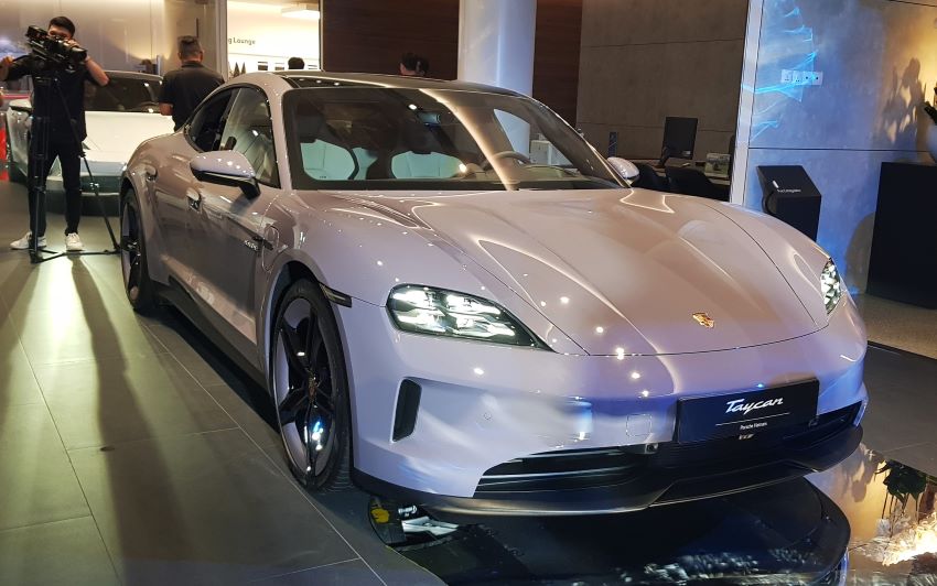 Porsche Taycan mới