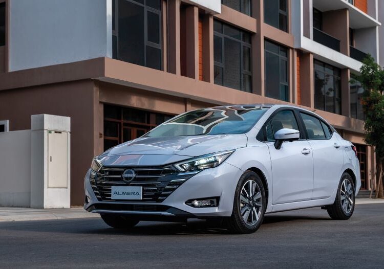 Nissan Almera mới