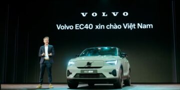 Volvo EC40 mới