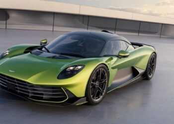 Aston Martin Valhalla 2026, siêu xe Plug-In-Hybrid 1.064 mã lực lộ diện