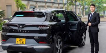 Dừng dịch vụ taxi Xanh SM Luxury bằng xe VinFast VF 8