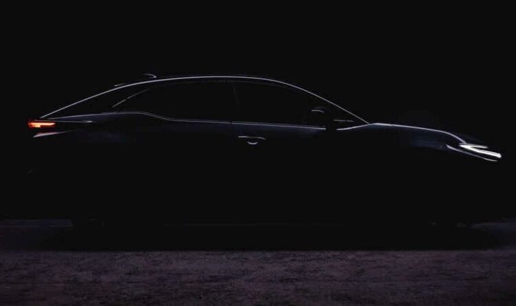 Toyota “nhá hàng” mẫu xe SUV điện hoàn toàn mới sẽ ra mắt vào ngày 12/3