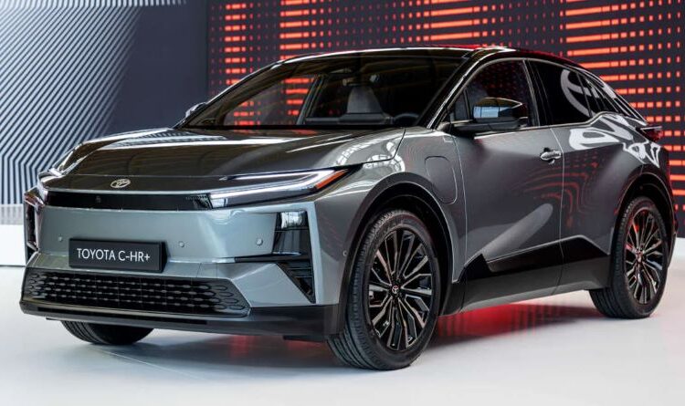 Toyota trình làng mẫu xe crossover điện C-HR+ 2025, sạc đầy pin chạy 600 km