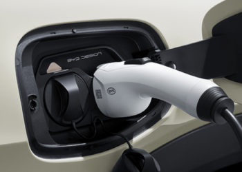 BYD tiết lộ công nghệ Super E-Platform, sạc siêu nhanh 5 phút đi được 400km