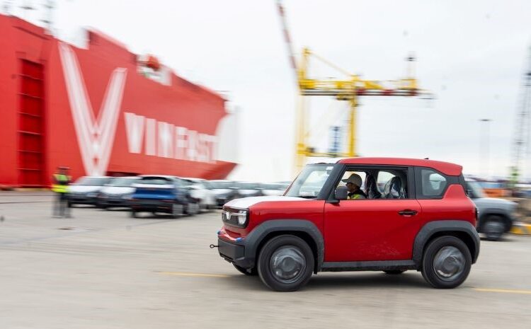 Gần 2.500 xe ô tô điện VinFast lên đường đến Indonesia