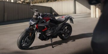 BMW R 1300 R – Mạnh mẽ hơn, cá tính hơn