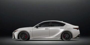 Lexus IS Ultimate Edition 2025