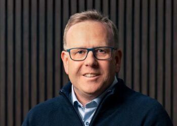 McLaren bổ nhiệm cựu lãnh đạo Jaguar Land Rover và Ford làm CEO mới