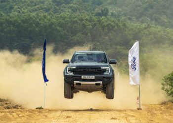 Ford Ranger Raptor: Đậm chất off-road đỉnh cao