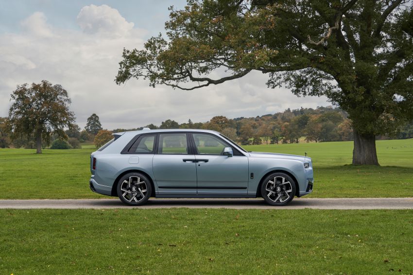 Rolls-Royce Black Badge Cullinan Daisy