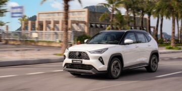 Gần 1.500 chiếc Toyota Yaris Cross HEV được triệu hồi tại Việt Nam do lỗi kính nóc toàn cảnh