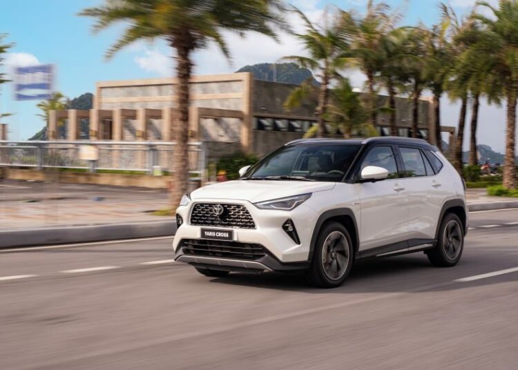 Gần 1.500 chiếc Toyota Yaris Cross HEV được triệu hồi tại Việt Nam do lỗi kính nóc toàn cảnh