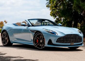 Aston Martin DB12 Volante Palm Beach