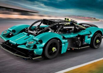 Lego Technic Aston Martin Valkyrie
