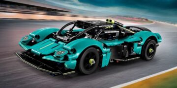 Lego Technic Aston Martin Valkyrie