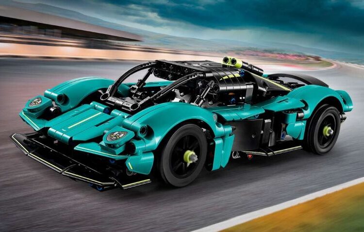 Lego Technic Aston Martin Valkyrie