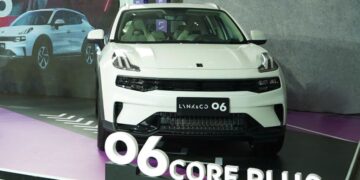 Lynk & Co 06 Core Plus