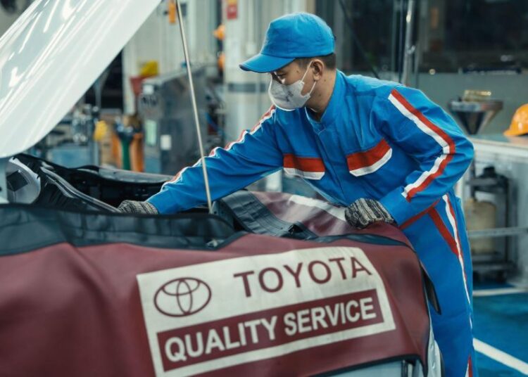 Toyota Việt Nam tung ưu đãi dịch vụ mùa hè 2025: Giảm giá phụ tùng, tặng iPad Pro