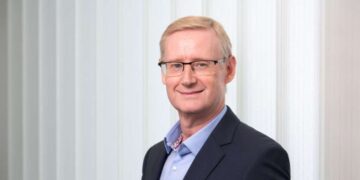 Ông Adrian Mardell rời Jaguar Land Rover sau 35 năm gắn bó và 3 năm giữ vị trí CEO