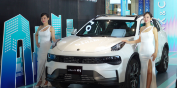 Lynk & Co 01 Hyper: SUV châu Âu tinh chỉnh riêng cho thị trường Việt Nam, giá 919 triệu đồng