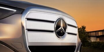 Lưới tản nhiệt Mercedes